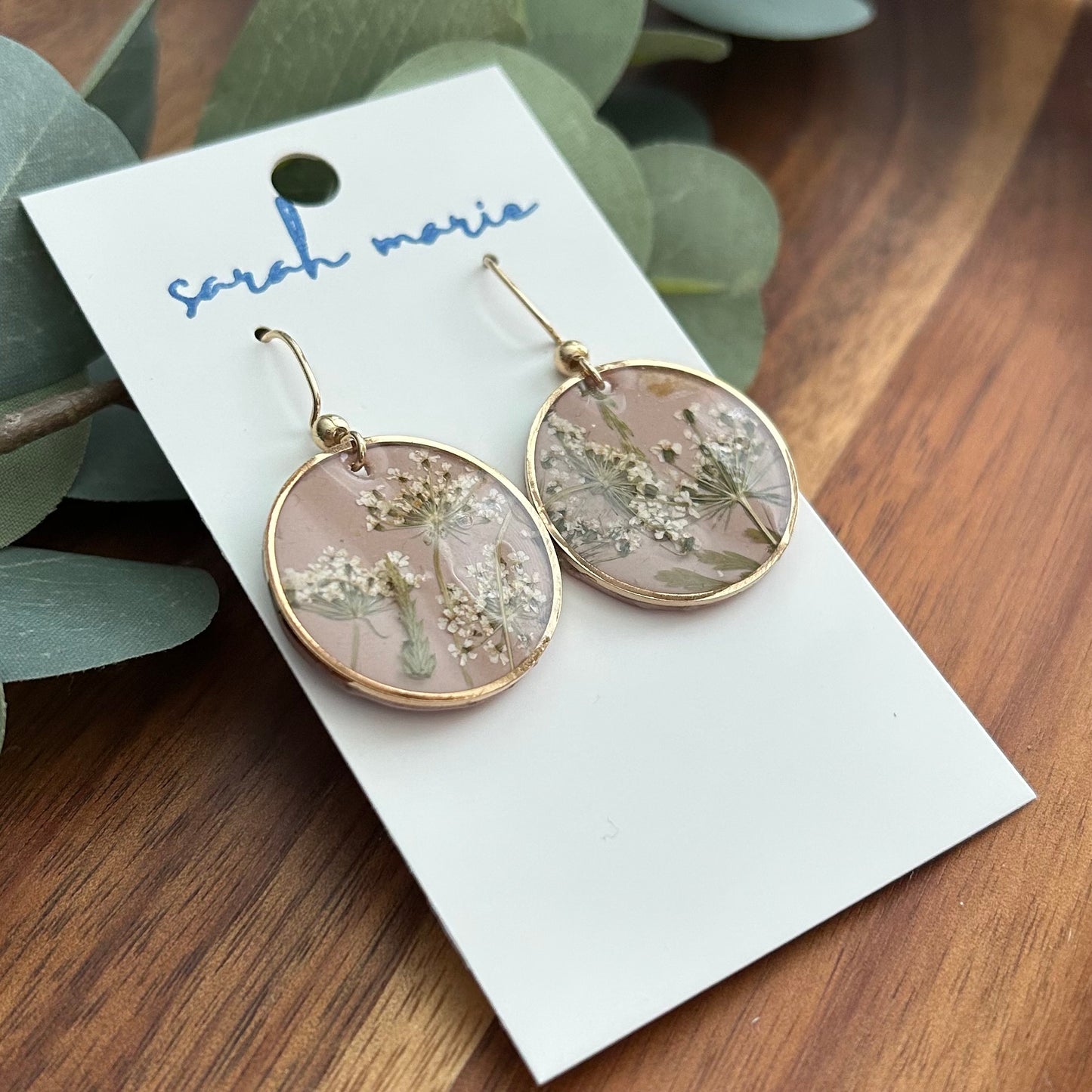 Pressed flower earrings - circle dangle